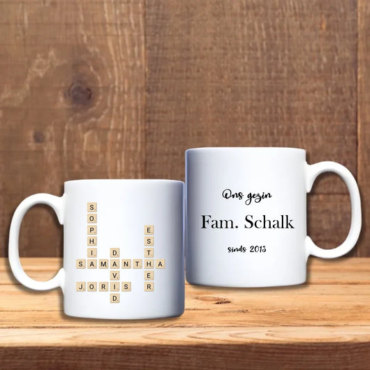 Scrabble Beker – persoonlijk cadeau met namen in scrabble stijl – debekershop.nl