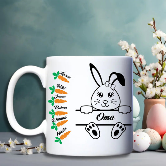 Gepersonaliseerde witte keramische beker met illustratie van Opa of Oma haas met wortels en kleinkind-naam - Debekershop.nl