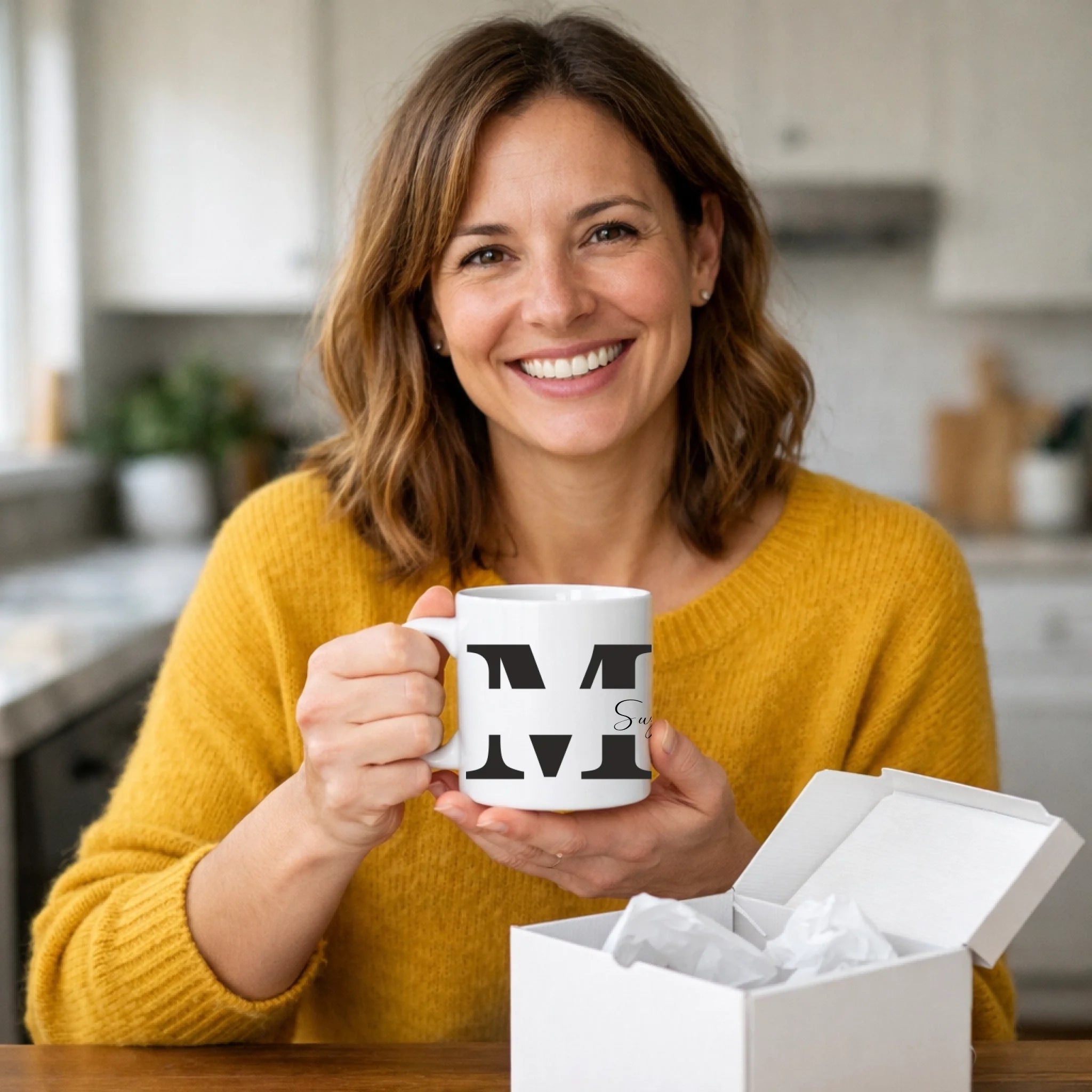 Mom met namen erin Beker – persoonlijk cadeau voor moeder met kindernamen – debekershop.nl