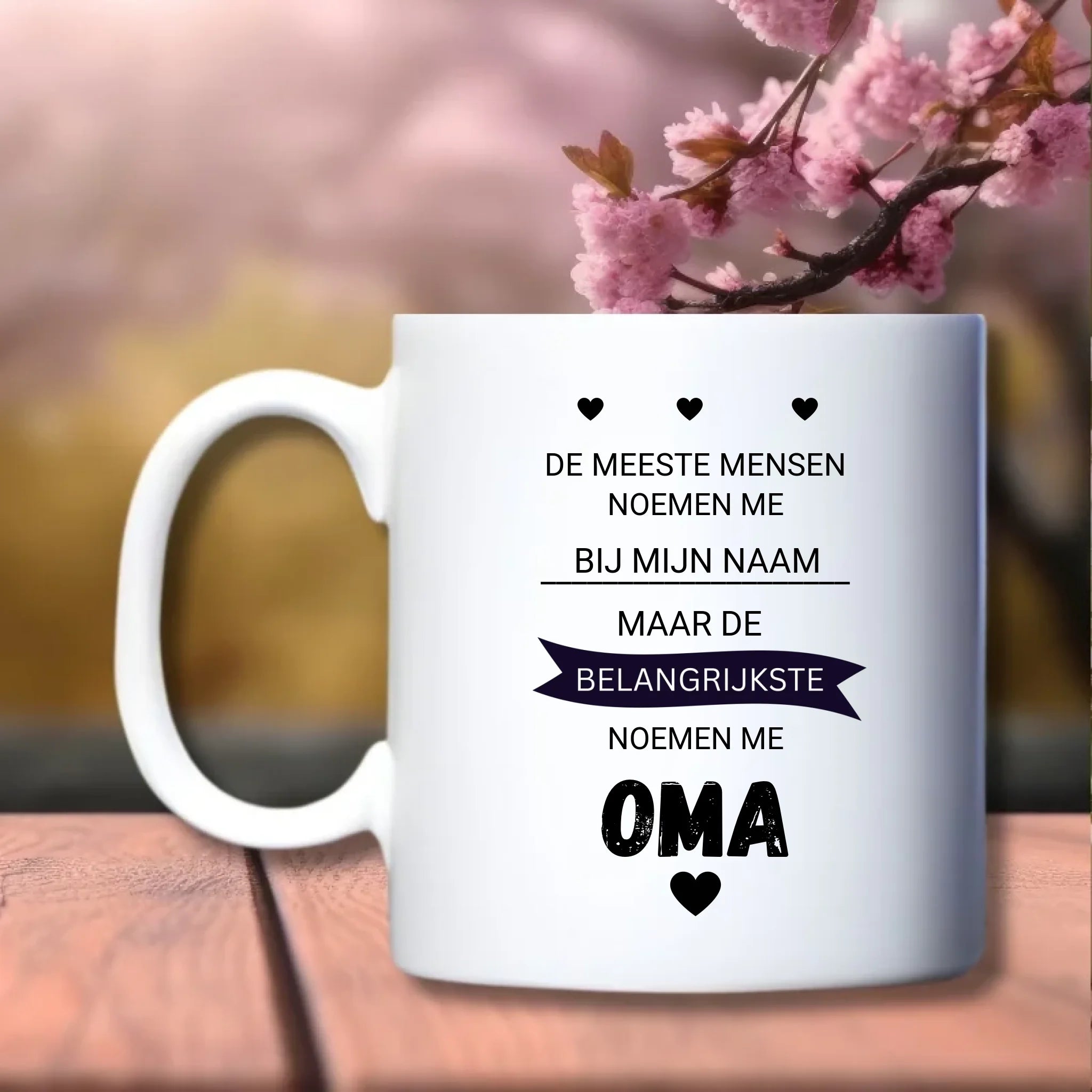 De meeste mensen noemen mij bij mijn naam maar de belangrijkste noemen mij oma – Beker – persoonlijk cadeau voor oma – debekershop.nl