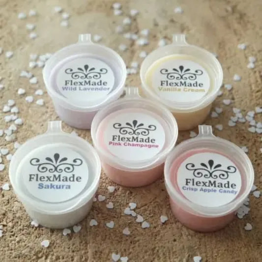 5 Geuren pakket: vijf bakjes waxmelts van FlexMade in verschillende geuren, zoals lavendel, vanille, sakura en appel