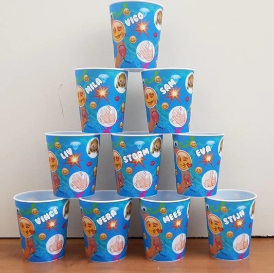 3d-drinkbekers met naam, deksel en rietje in verschillende thema's, van FlexMade