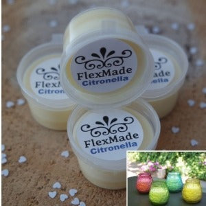 Citronella geuren: bakjes waxmelts van FlexMade met het etiket Citronella, met een foto van kaarsjes in glas