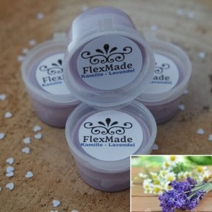 Lila Kamille Lavendel waxmelts in bakjes met etiket, met een kleine foto van kamille en lavendel, FlexMade