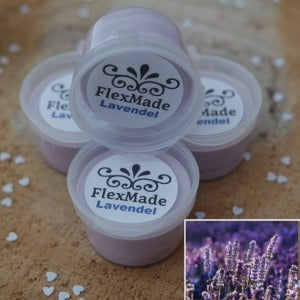 Lavendel geuren: bakjes paarse waxmelts van FlexMade met het etiket Lavendel, met een foto van lavendel