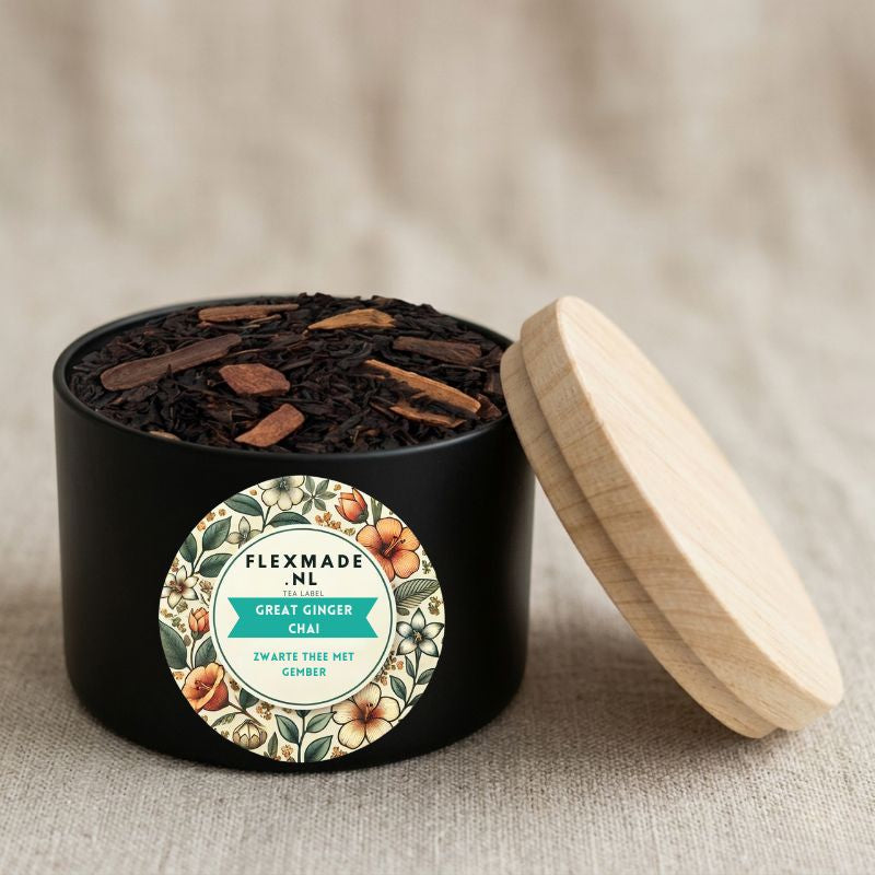 Zwart potje met houten deksel met Great Ginger Chai zwarte thee met gember van FlexMade