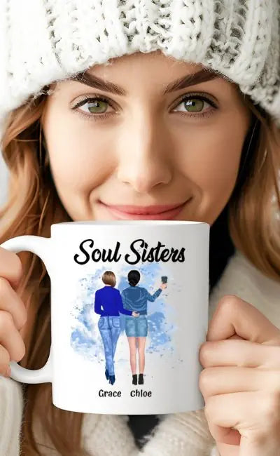 Verschillende soorten bedrukte bekers en mokken van De Beker Shop, verzendklaar voor Nederland en België